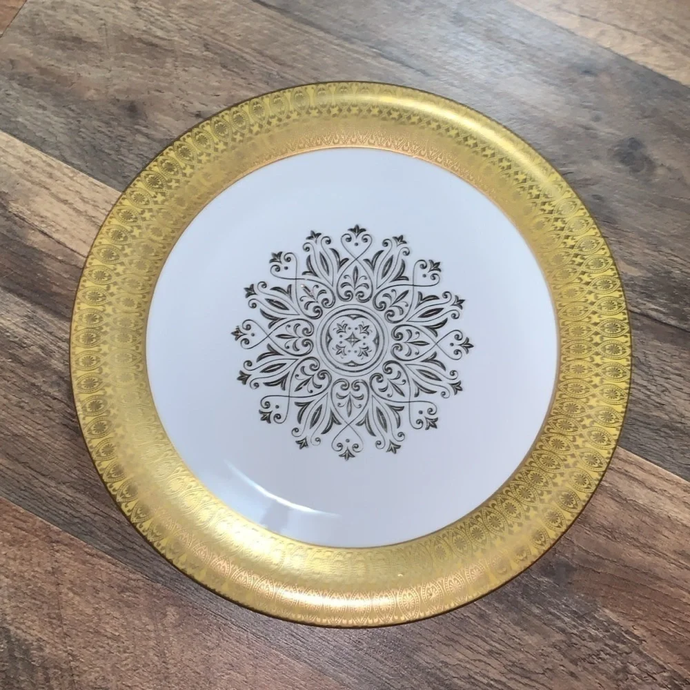 White & Gold Vintage 1960s Ceramic Round Platter Serving Plate Fine Dining